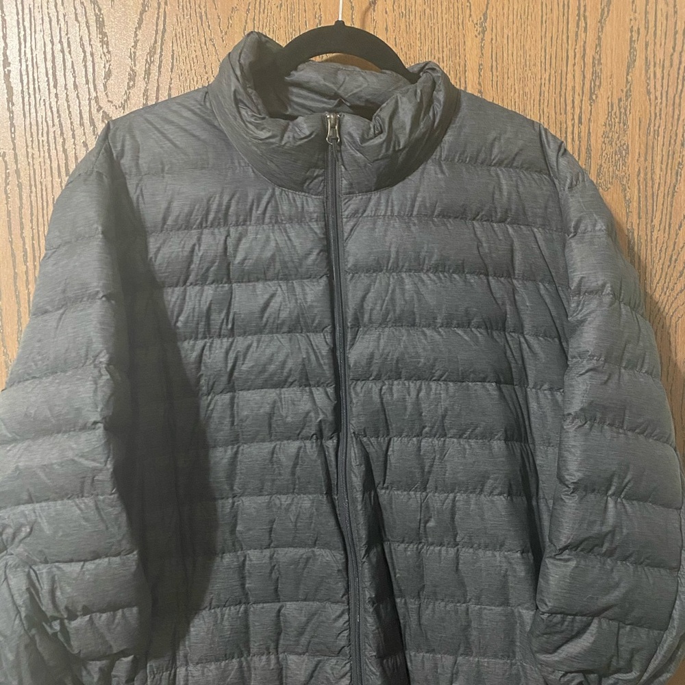 Lightweight down jacket